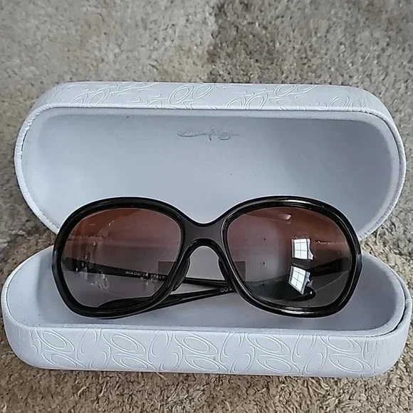 Oakley Black and Brown Sunglasses Oversized Butterfly Style Oakley Brown Butterfly Sunglasses for Women for sale | eBay main image 2